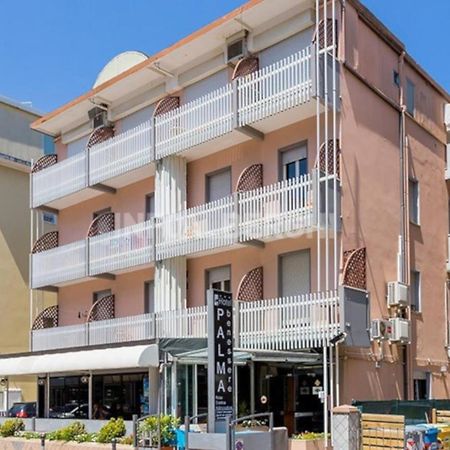 Hotel Palma Benessere Ріміні Екстер'єр фото