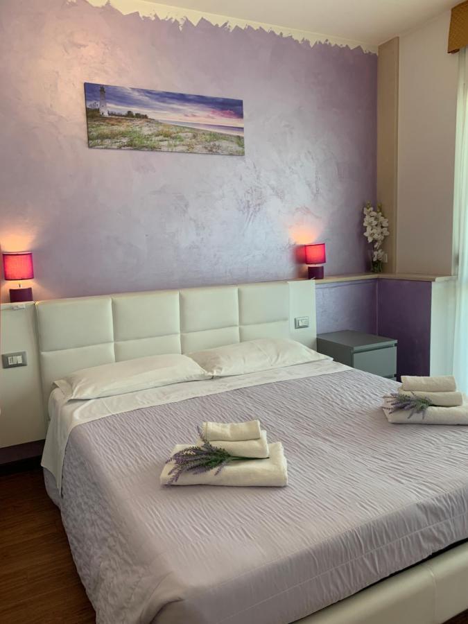 Hotel Palma Benessere Ріміні Екстер'єр фото