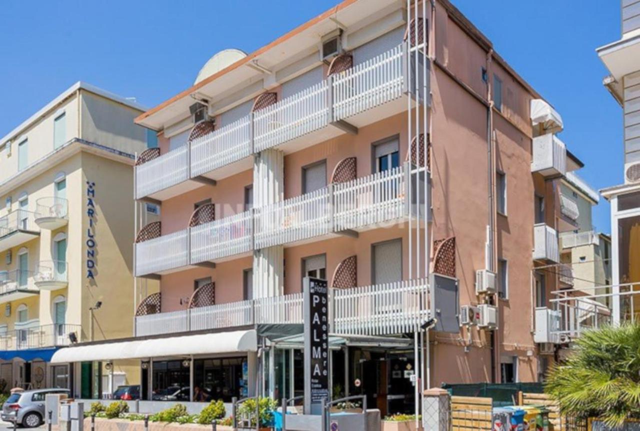 Hotel Palma Benessere Ріміні Екстер'єр фото