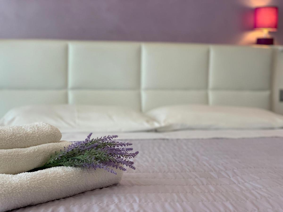 Hotel Palma Benessere Ріміні Екстер'єр фото